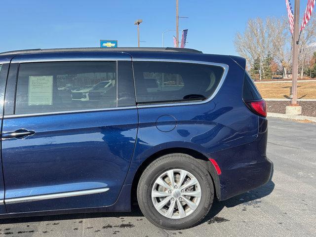 used 2017 Chrysler Pacifica car, priced at $9,994