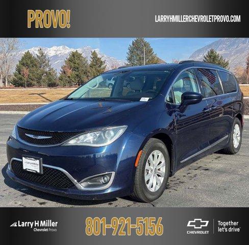 used 2017 Chrysler Pacifica car, priced at $9,994