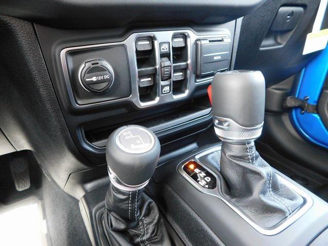 new 2025 Jeep Gladiator car, priced at $45,610