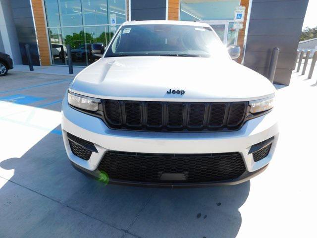 new 2025 Jeep Grand Cherokee car, priced at $38,225