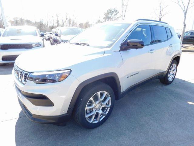 new 2024 Jeep Compass car, priced at $34,500