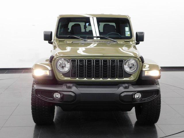 used 2025 Jeep Gladiator car, priced at $41,897
