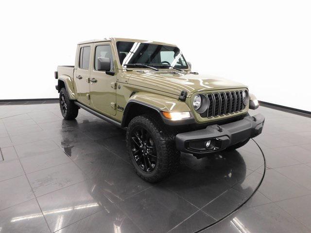 used 2025 Jeep Gladiator car, priced at $41,897