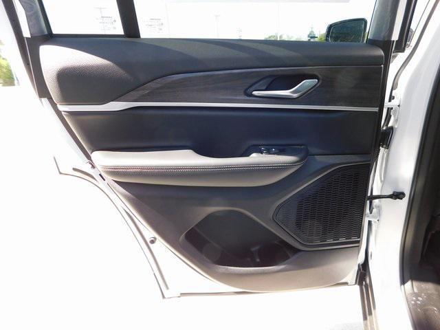 new 2025 Jeep Grand Cherokee car, priced at $42,426