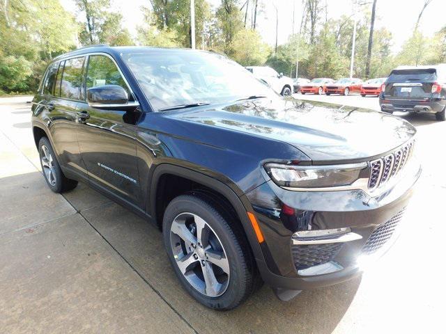 new 2024 Jeep Grand Cherokee car, priced at $49,461