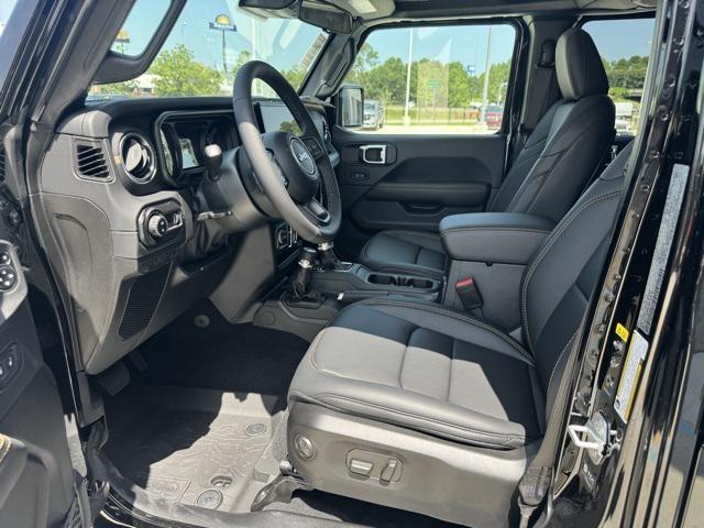 new 2025 Jeep Gladiator car, priced at $46,310