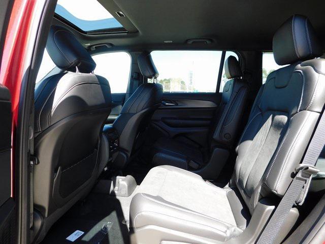 new 2025 Jeep Grand Cherokee L car, priced at $40,972