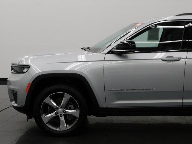 used 2021 Jeep Grand Cherokee L car, priced at $33,800