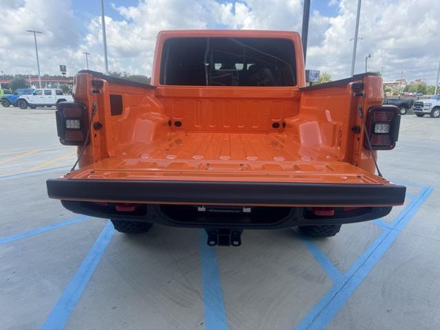 new 2025 Jeep Gladiator car, priced at $52,813