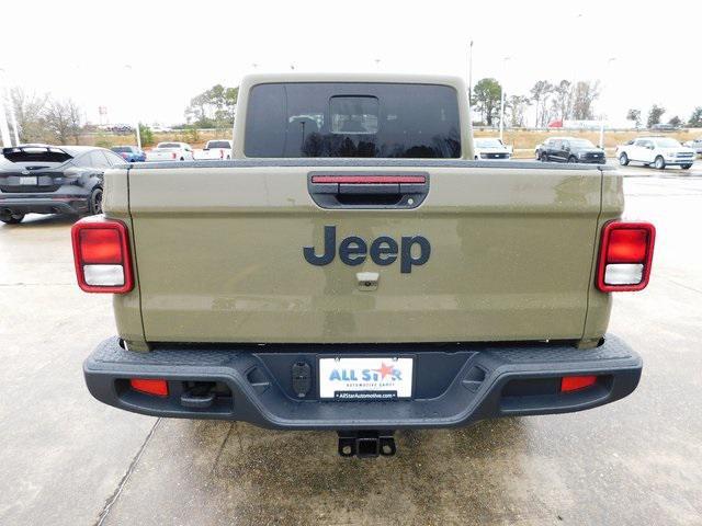 new 2025 Jeep Gladiator car, priced at $40,788