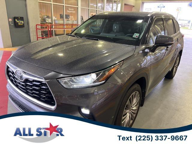 used 2023 Toyota Highlander car, priced at $42,995