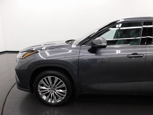 used 2023 Toyota Highlander car, priced at $42,795