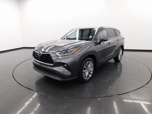 used 2023 Toyota Highlander car, priced at $42,795