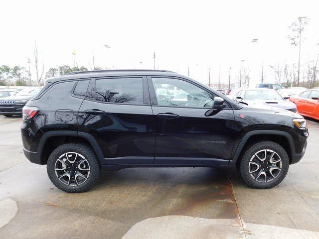 new 2024 Jeep Compass car, priced at $32,427