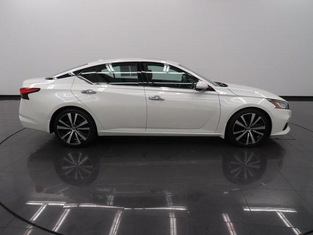 used 2019 Nissan Altima car, priced at $24,900