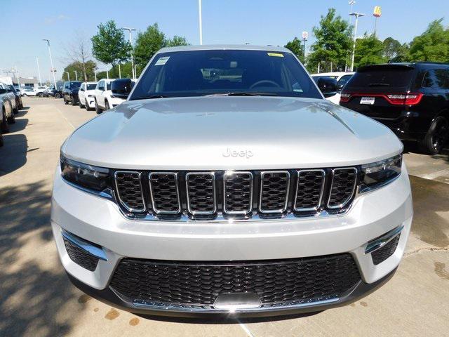 new 2024 Jeep Grand Cherokee car, priced at $42,435