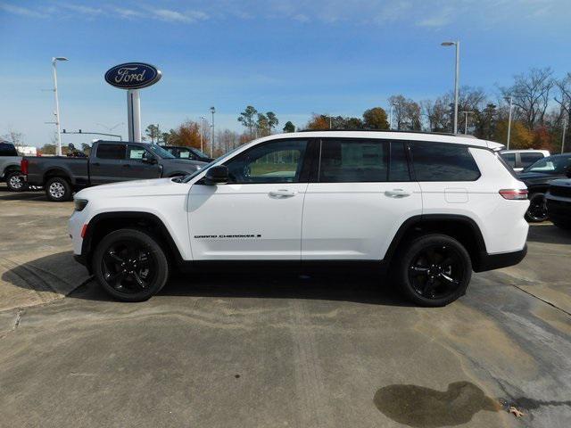 new 2025 Jeep Grand Cherokee L car, priced at $41,717