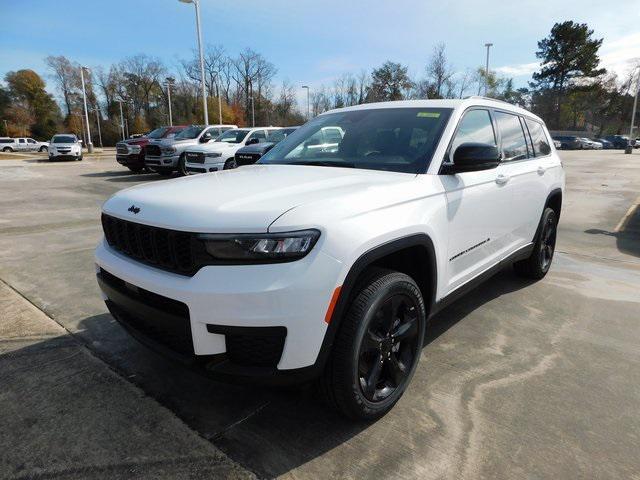 new 2025 Jeep Grand Cherokee L car, priced at $41,717