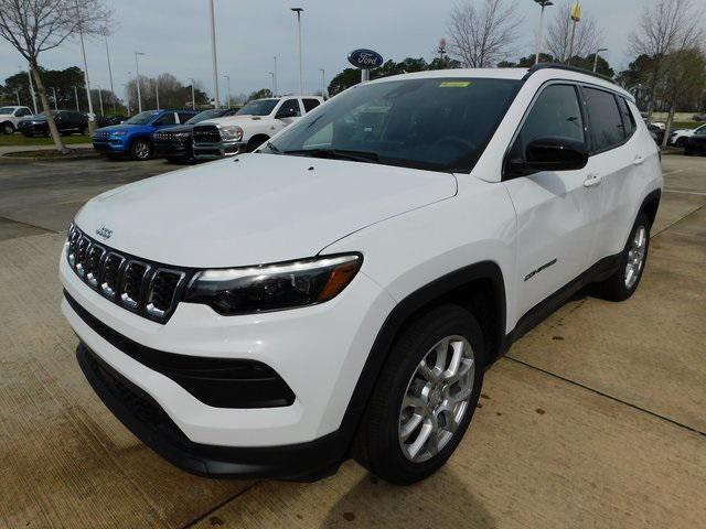 new 2024 Jeep Compass car, priced at $32,334