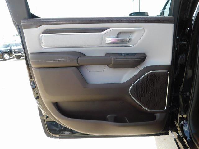 new 2025 Ram 1500 car, priced at $47,943