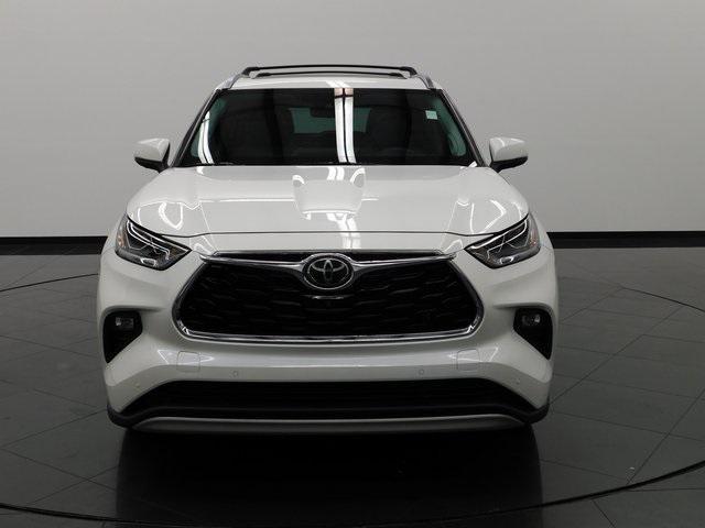 used 2021 Toyota Highlander car, priced at $38,997