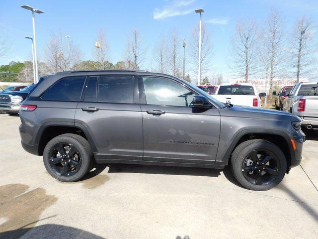 new 2024 Jeep Grand Cherokee car, priced at $38,887