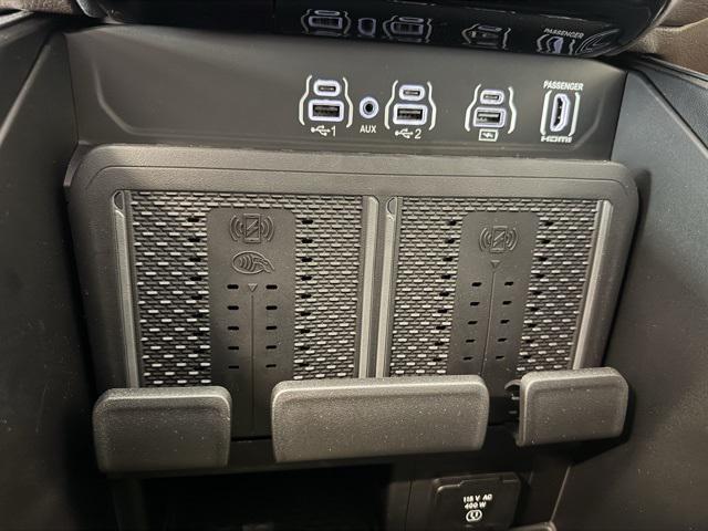 new 2025 Ram 1500 car, priced at $65,689