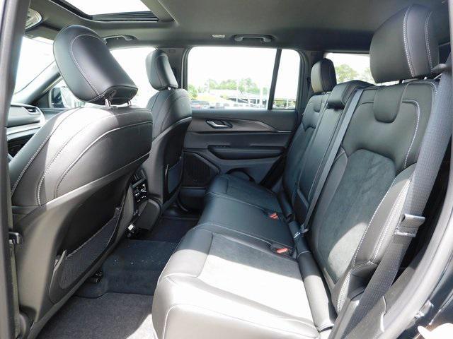 new 2025 Jeep Grand Cherokee car, priced at $42,425