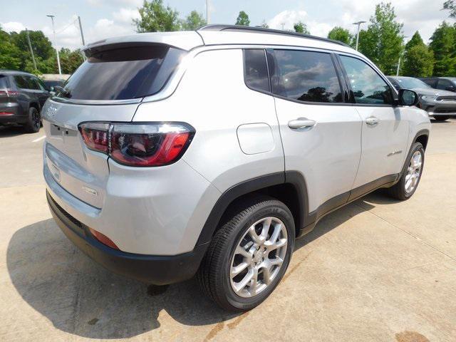 new 2024 Jeep Compass car, priced at $31,500