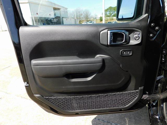 new 2025 Jeep Wrangler car, priced at $48,380