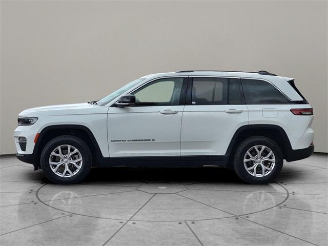 used 2022 Jeep Grand Cherokee car, priced at $31,088