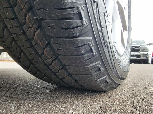 used 2022 Jeep Grand Cherokee car, priced at $31,088