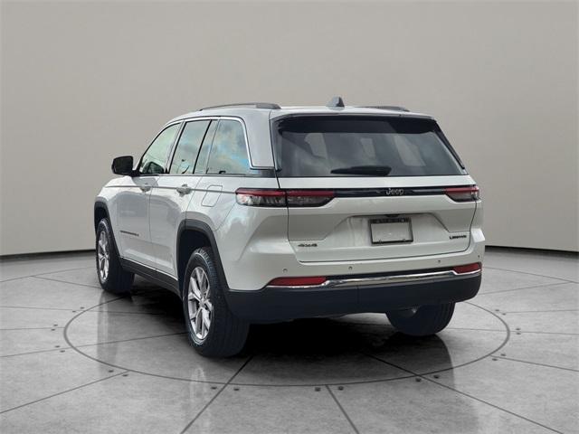 used 2022 Jeep Grand Cherokee car, priced at $31,088