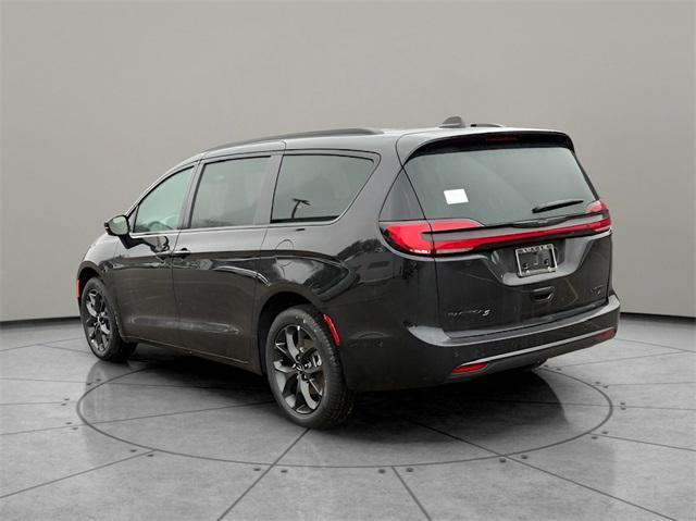 new 2025 Chrysler Pacifica car, priced at $51,540