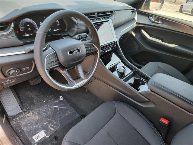 new 2025 Jeep Grand Cherokee car, priced at $41,317
