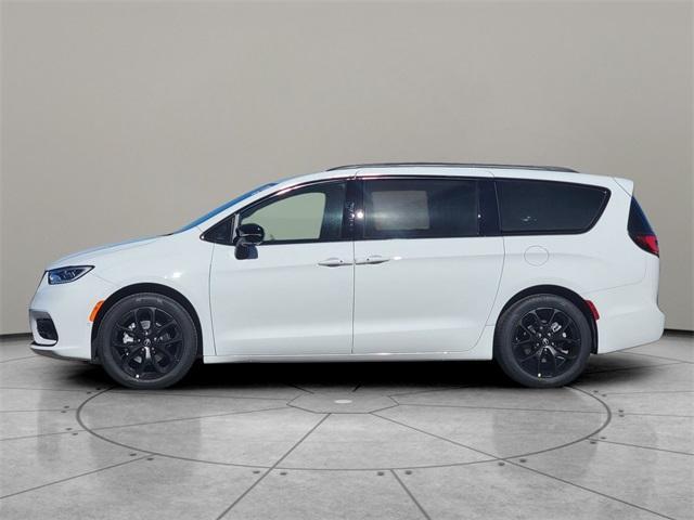 new 2026 Chrysler Pacifica car, priced at $44,665