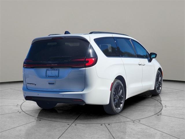 new 2026 Chrysler Pacifica car, priced at $44,665