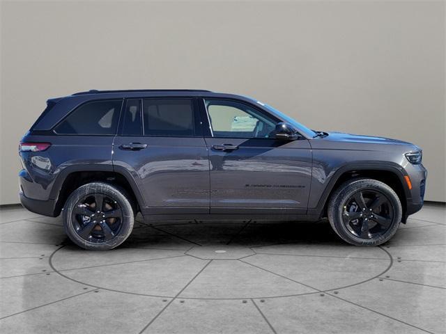 new 2025 Jeep Grand Cherokee car, priced at $43,675