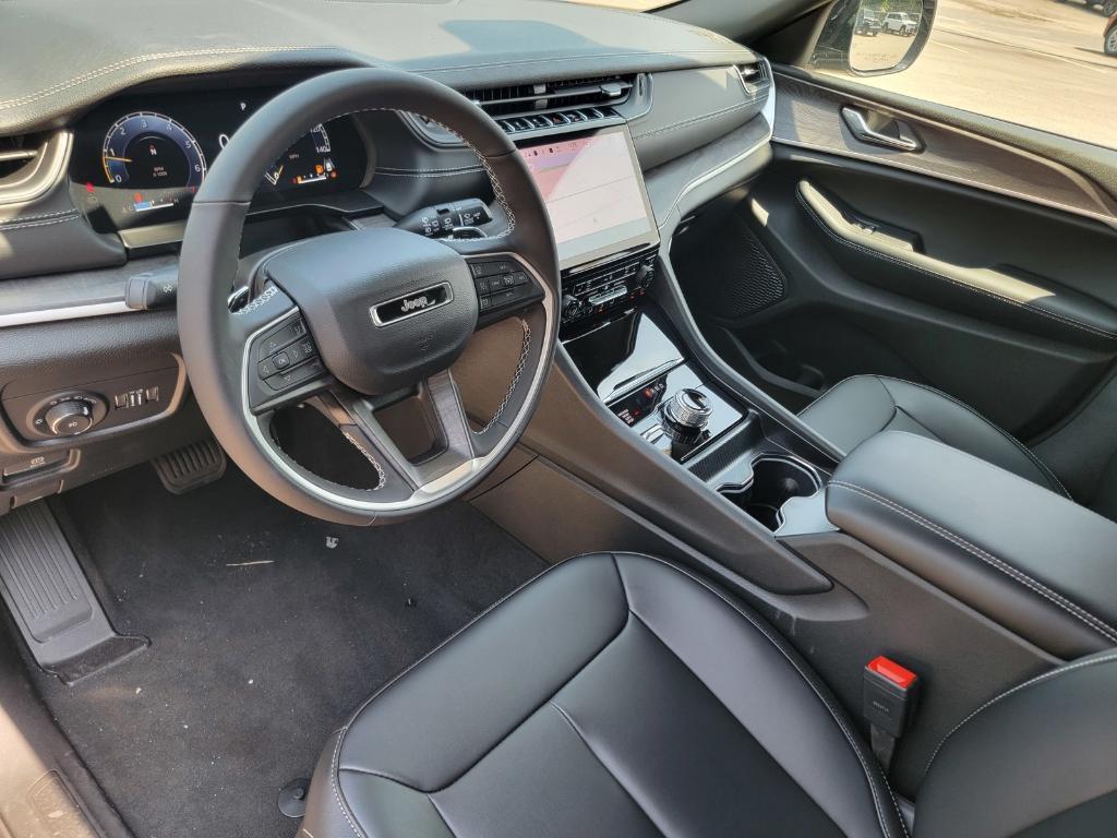 new 2025 Jeep Grand Cherokee car, priced at $47,835