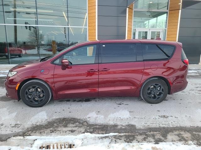 used 2022 Chrysler Pacifica Hybrid car, priced at $33,988