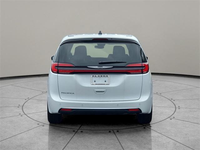 new 2024 Chrysler Pacifica car, priced at $36,695