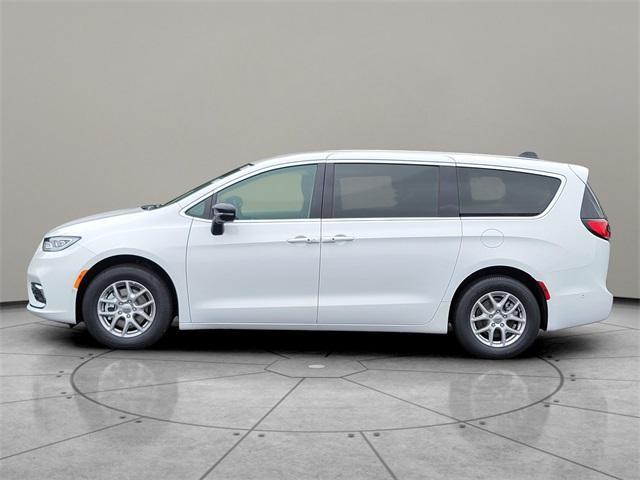 new 2024 Chrysler Pacifica car, priced at $36,695