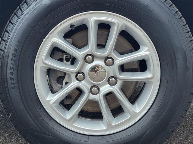 used 2020 Jeep Grand Cherokee car, priced at $20,888