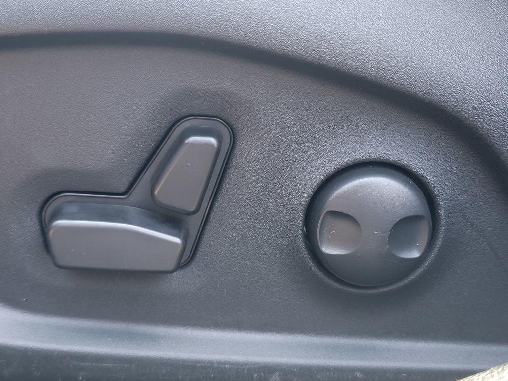 used 2023 Jeep Compass car, priced at $26,088