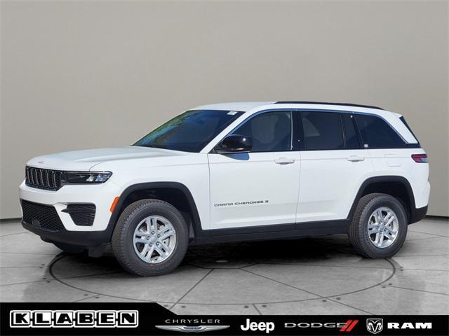 new 2025 Jeep Grand Cherokee car, priced at $40,575