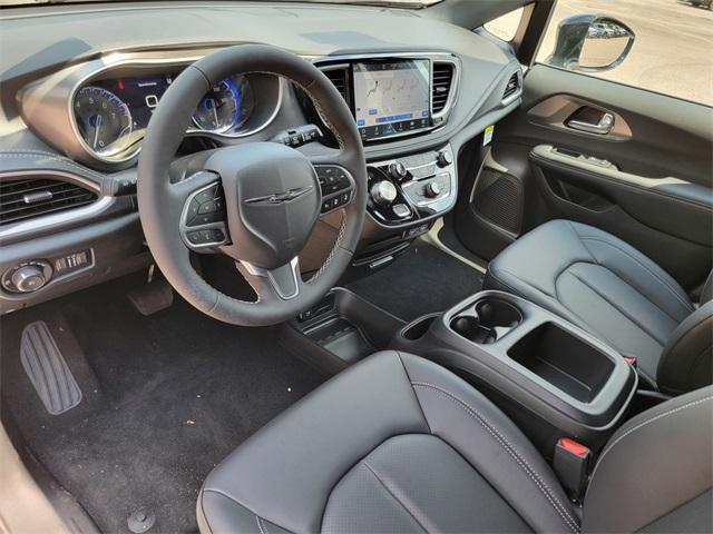 new 2025 Chrysler Pacifica car, priced at $44,311