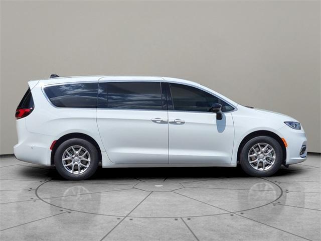 new 2025 Chrysler Pacifica car, priced at $44,311