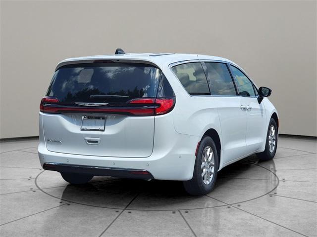 new 2025 Chrysler Pacifica car, priced at $44,311