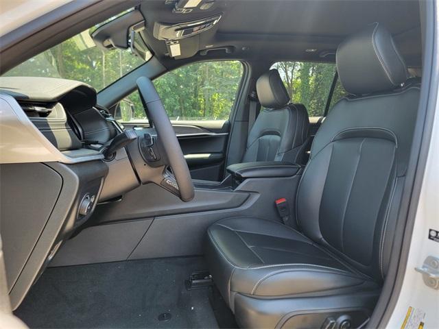 new 2025 Jeep Grand Cherokee car, priced at $47,326