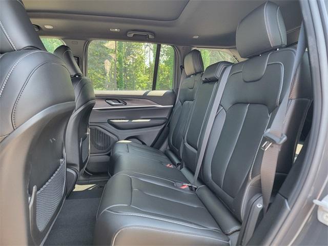 new 2025 Jeep Grand Cherokee car, priced at $47,835
